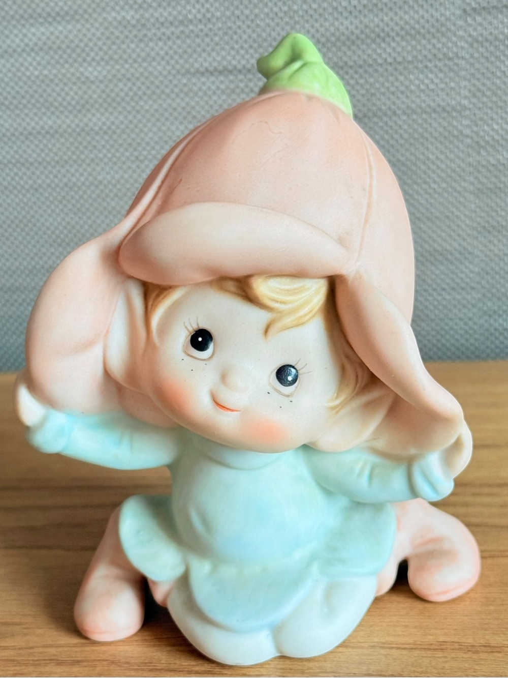 HOMCO Flower Garden Fairy Freckled Elf Tulip Pixie Porcelain Figurine Pink 5615